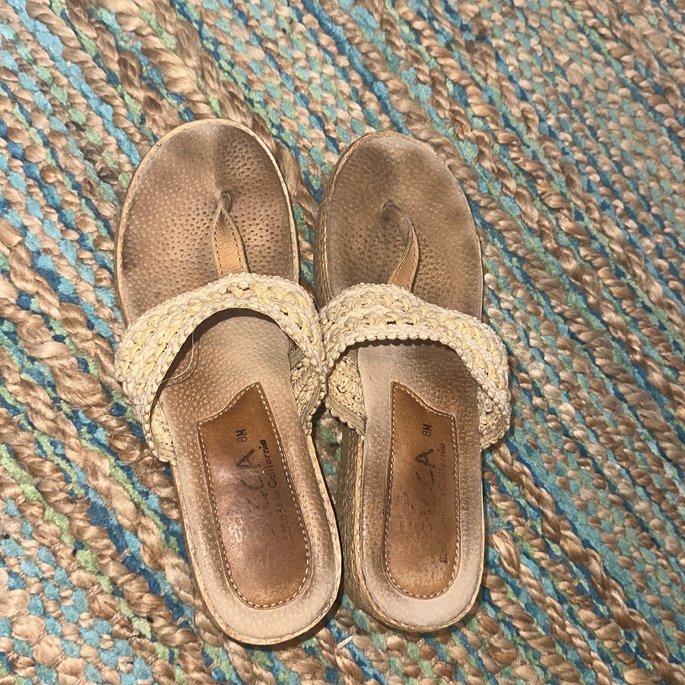 USED - Size 8 Sbicca Sandals